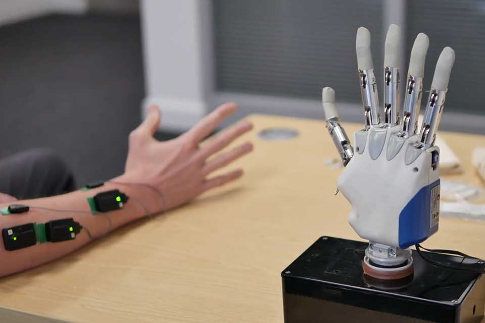 Keele scientists showcase cutting-edge prosthetic hand research at